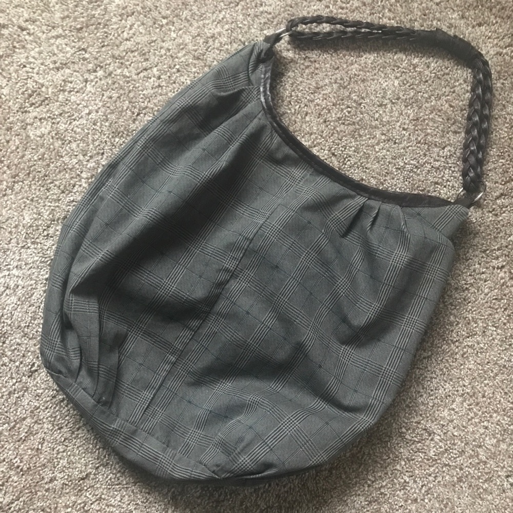 Pleaded tote